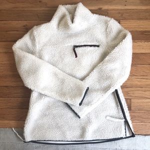 NWT - L.L. Bean Signature Fleece - XS